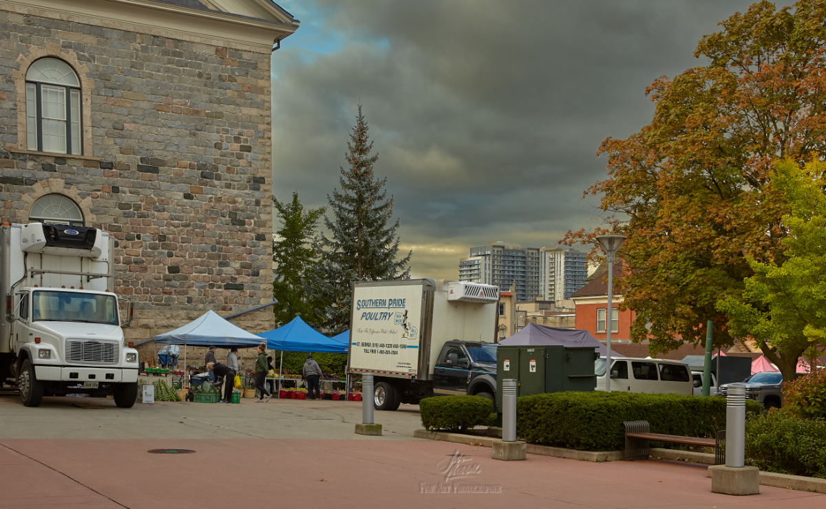 Colour photo of the entrance to market squiare in downtown Cambridge.